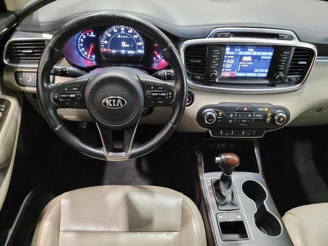 Photo of 2018 Polished Walnut Kia Sorento