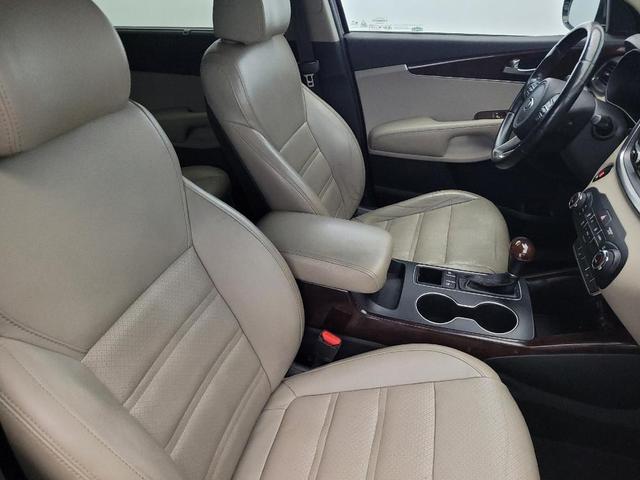 Photo of 2018 Polished Walnut Kia Sorento