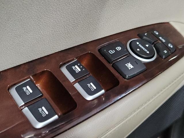 Photo of 2018 Polished Walnut Kia Sorento