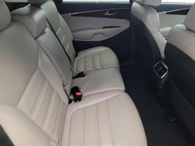 Photo of 2018 Polished Walnut Kia Sorento
