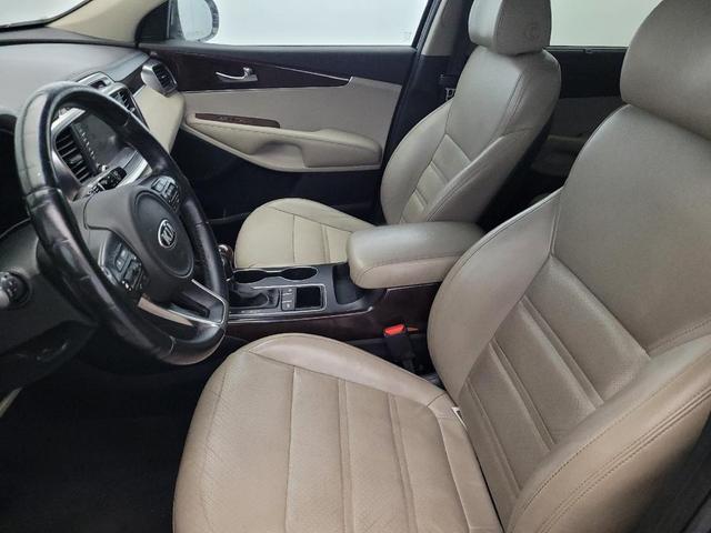 Photo of 2018 Polished Walnut Kia Sorento