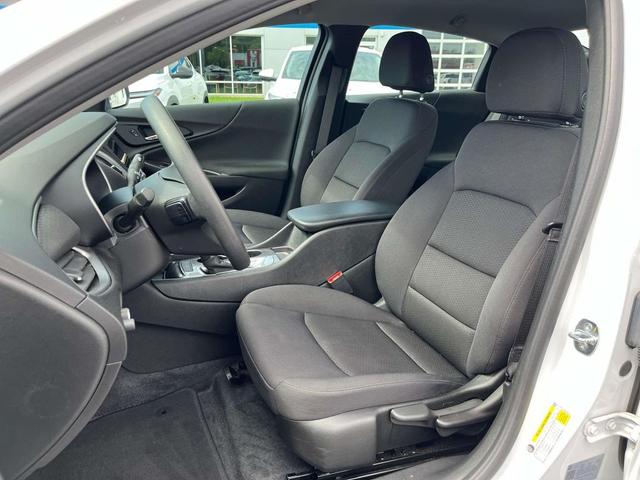 Photo of 2022 Summit White Chevrolet Malibu