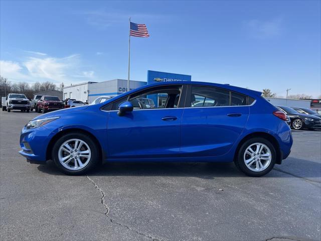 Photo of 2018 Kinetic Blue Metallic Chevrolet Cruze