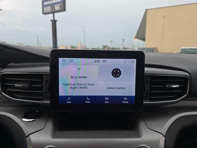 Photo of 2022 Silver Metallic Ford Explorer