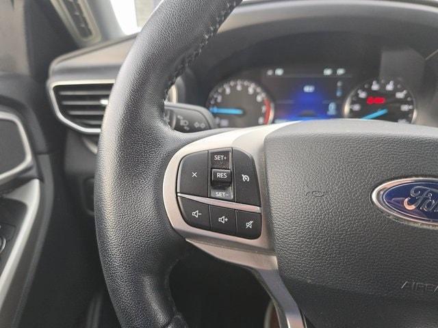 Photo of 2022 Silver Metallic Ford Explorer