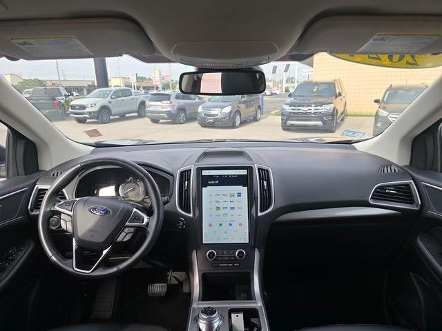 Photo of 2024 Gray Metallic Ford Edge