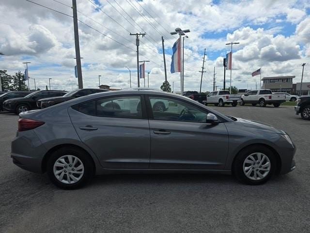 Photo of 2019 Machine Gray Hyundai ELANTRA