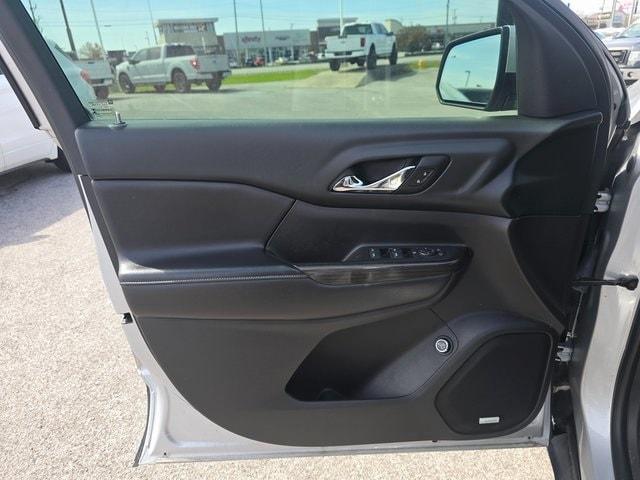 Photo of 2017 Quicksilver Metallic GMC Acadia