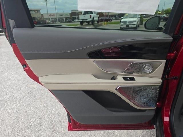Photo of 2025 Red Carpet Metallic Tinted Clearcoat Lincoln Nautilus