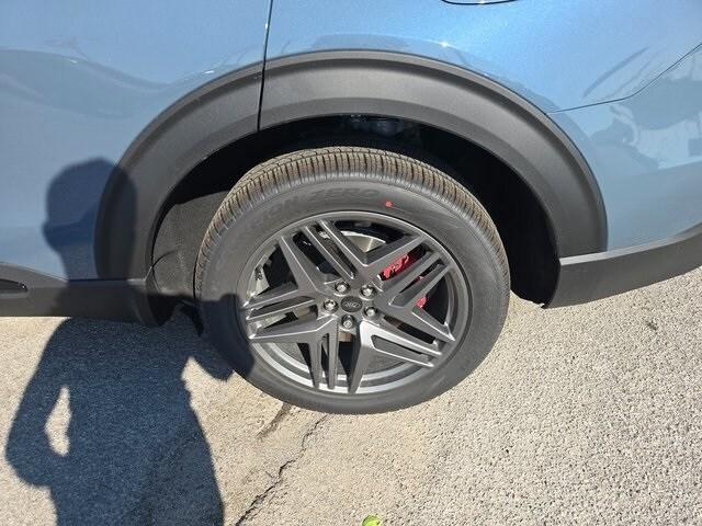 Photo of 2025 Vapor Blue Metallic Ford Explorer
