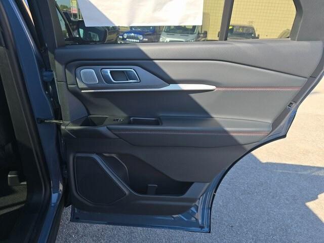 Photo of 2025 Vapor Blue Metallic Ford Explorer