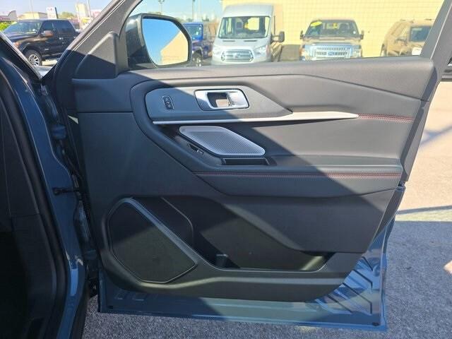 Photo of 2025 Vapor Blue Metallic Ford Explorer