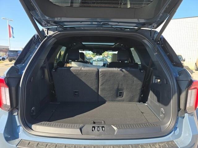 Photo of 2025 Vapor Blue Metallic Ford Explorer