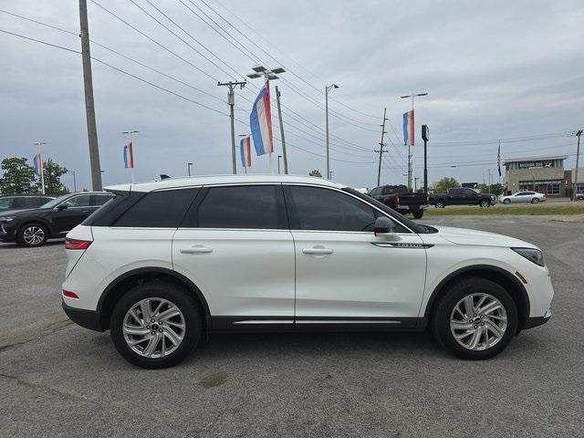 Photo of 2022 Pristine White Lincoln Corsair