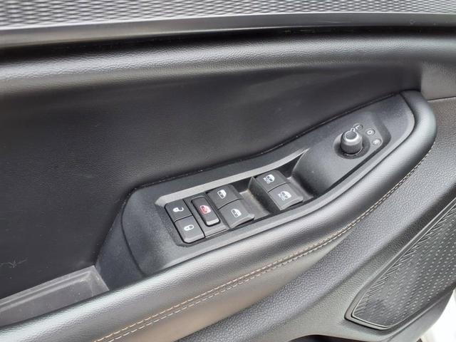 Photo of 2023 Bright White Clearcoat Jeep Grand Cherokee