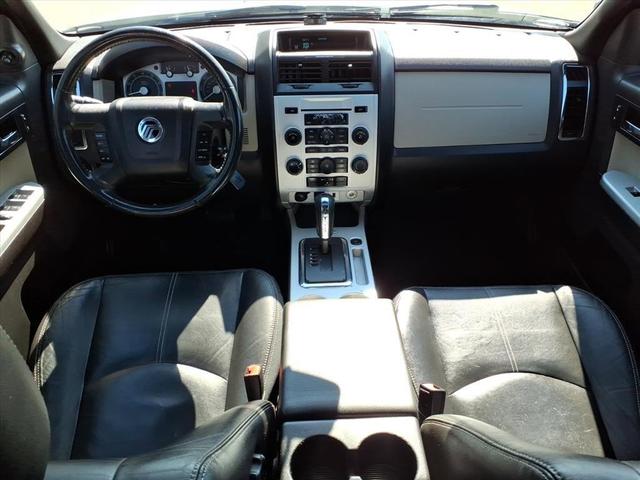 Photo of 2009 White Mercury Mariner