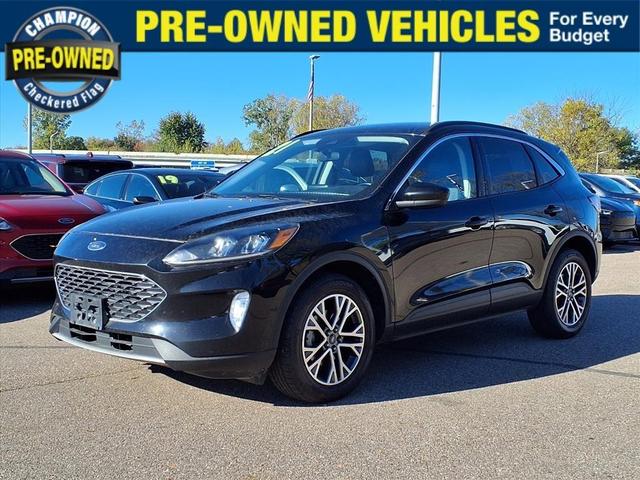 Photo of 2021 Black Metallic Ford Escape