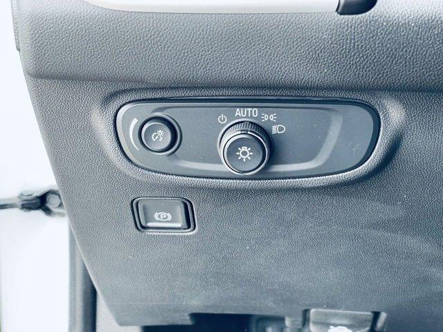 Photo of 2022 Summit White GMC Terrain