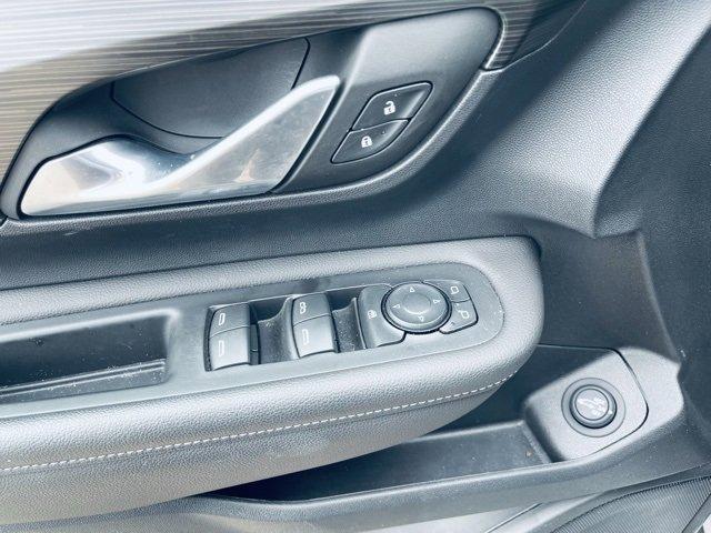Photo of 2022 Summit White GMC Terrain