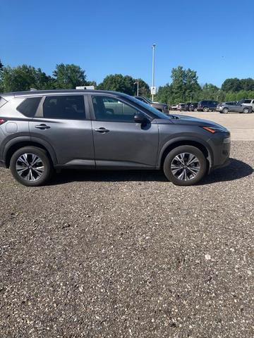 Photo of 2022 Gun Metallic Nissan Rogue