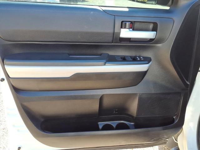 Photo of 2021 Super White Toyota Tundra