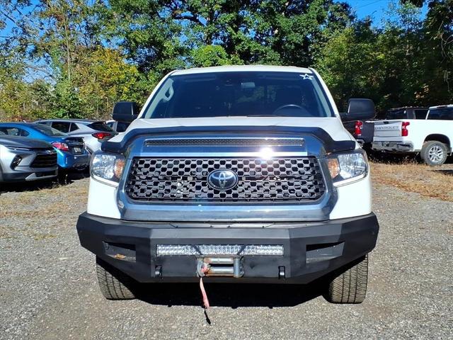 Photo of 2021 Super White Toyota Tundra
