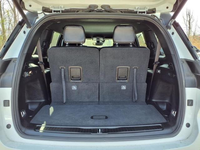 Photo of 2024 Bright White Clearcoat Jeep Grand Cherokee L