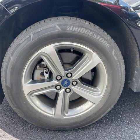 Photo of 2020 Black Ford Edge