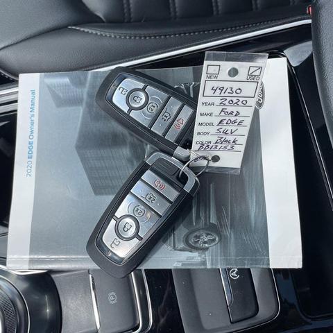 Photo of 2020 Black Ford Edge