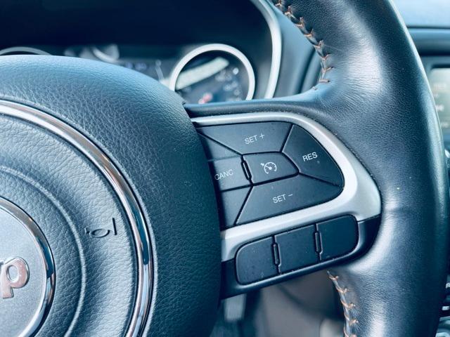 Photo of 2018 Granite Crystal Clearcoat Metallic Jeep Compass