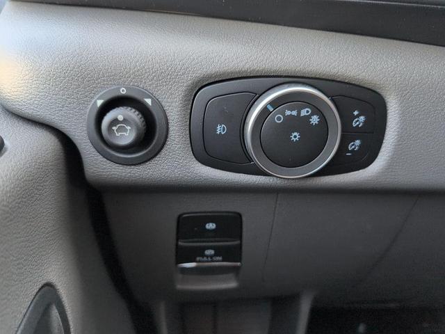 Photo of 2025 Oxford White Ford Transit-250