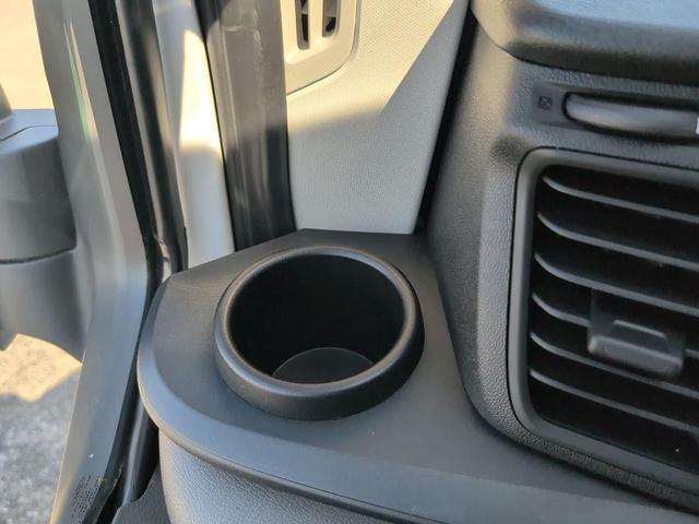 Photo of 2025 Oxford White Ford Transit-250