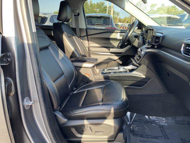 Photo of 2022 Carbonized Gray Metallic Ford Explorer