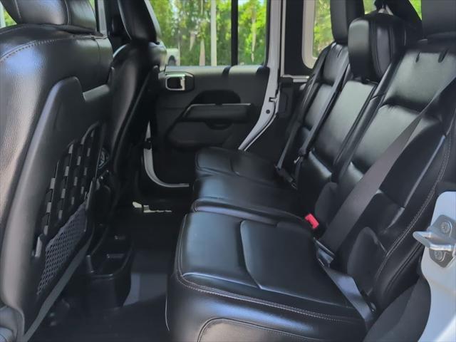 Photo of 2023 Bright White Clearcoat Jeep Wrangler