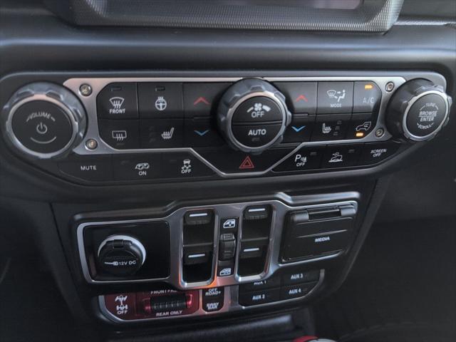 Photo of 2023 Bright White Clearcoat Jeep Wrangler