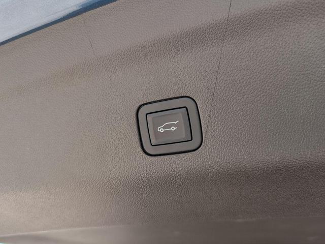 Photo of 2025 Downpour Metallic GMC Yukon XL