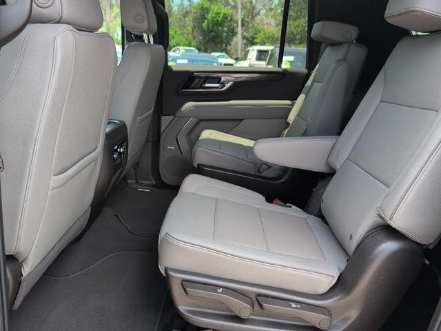 Photo of 2025 Downpour Metallic GMC Yukon XL