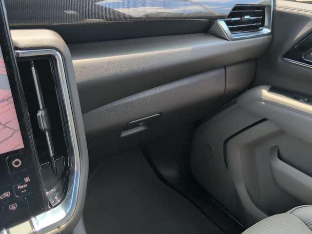Photo of 2025 Downpour Metallic GMC Yukon XL