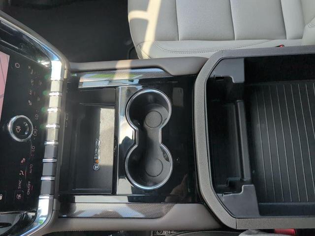 Photo of 2025 Downpour Metallic GMC Yukon XL