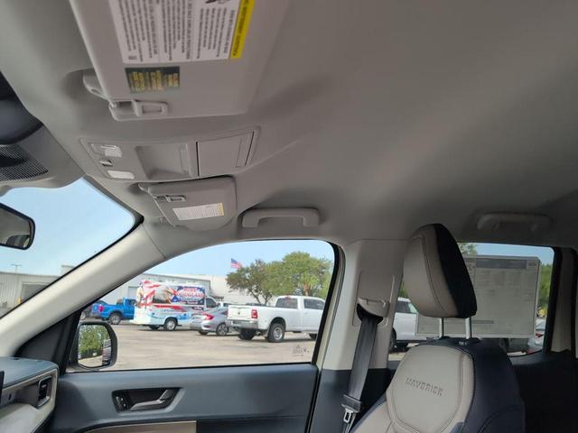 Photo of 2025 Desert Sand Ford Maverick