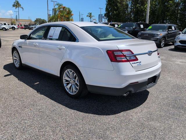 Photo of 2018 White Platinum Metallic Tri-Coat Ford Taurus