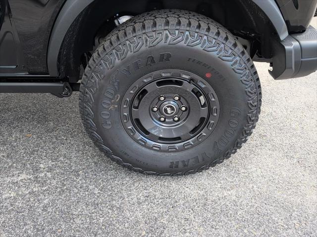 Photo of 2025 Shadow Black Ford Bronco