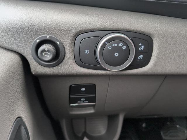 Photo of 2025 Oxford White Ford Transit-250