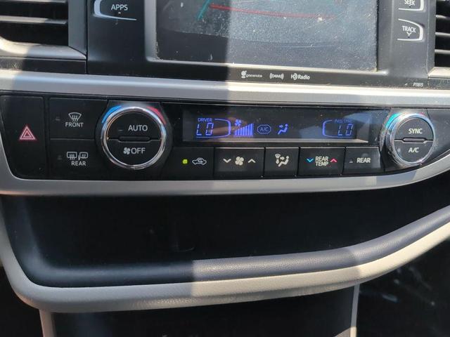 Photo of 2019 Gray Toyota Highlander