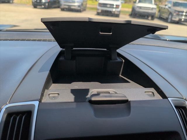 Photo of 2018 Shadow Black Ford Edge