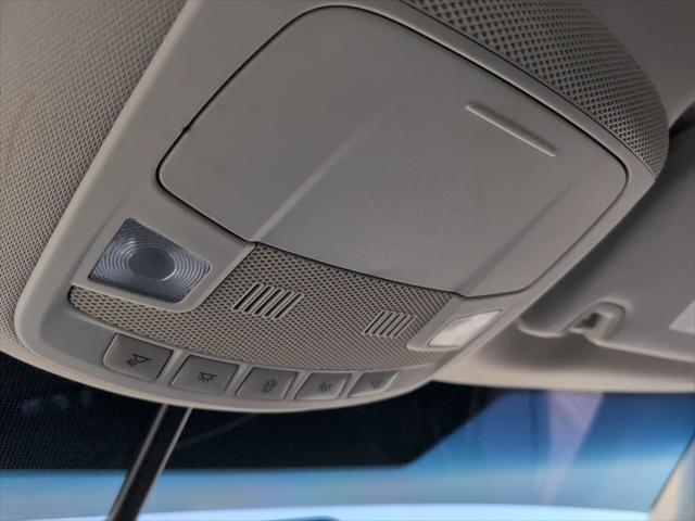 Photo of 2018 Shadow Black Ford Edge