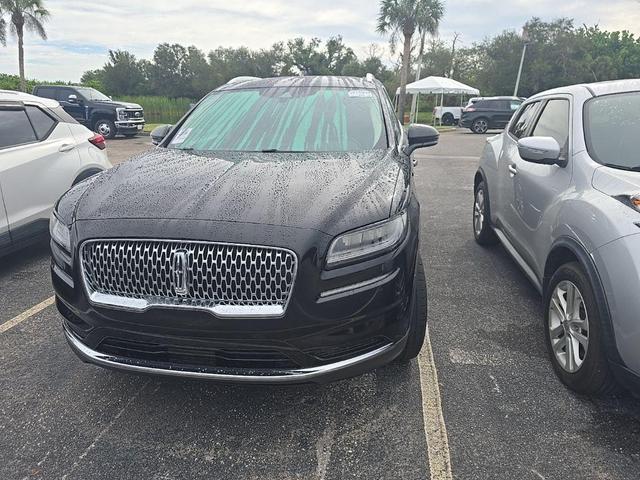Photo of 2022 Infinite Black Metallic Clearcoat Lincoln Nautilus