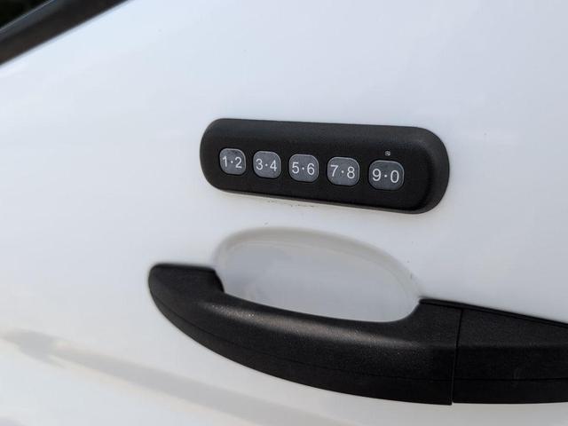 Photo of 2019 Oxford White Ford Transit-350