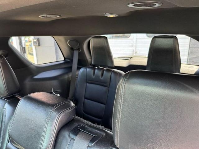Photo of 2011 Kona Blue Metallic Ford Explorer