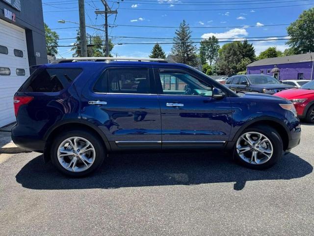 Photo of 2011 Kona Blue Metallic Ford Explorer